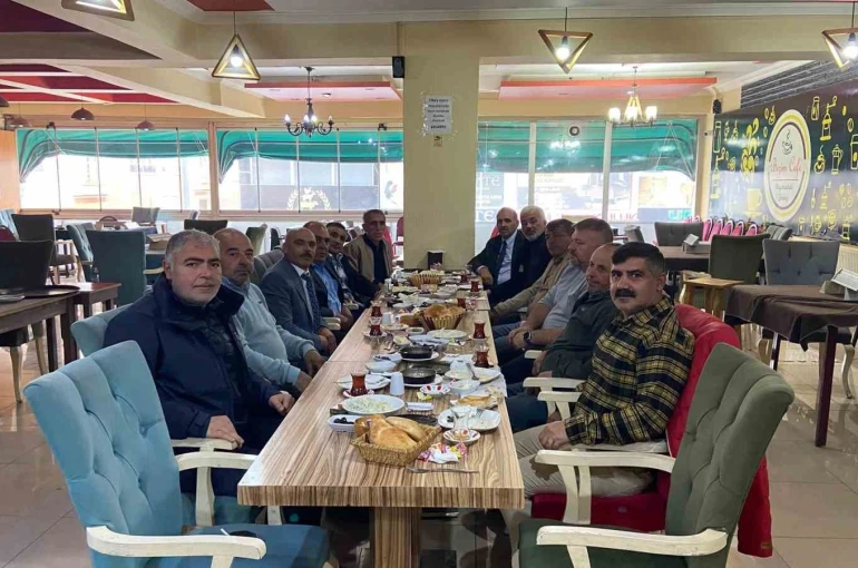 DSYB Başkan adayı Demirbaş basınla buluştu 