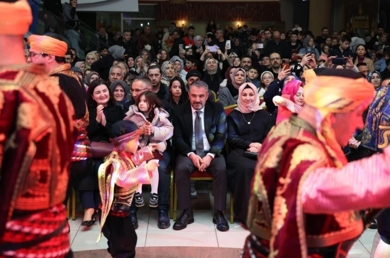 Dualar, ilahiler ve ezgilerle Pursaklar’da Ramazan başladı 