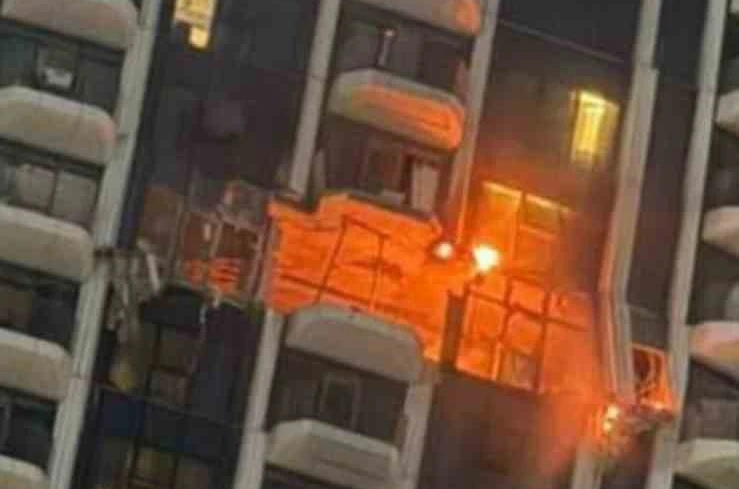 Dubai’de sivil bir binaya isabet eden İHA yangına yol açtı