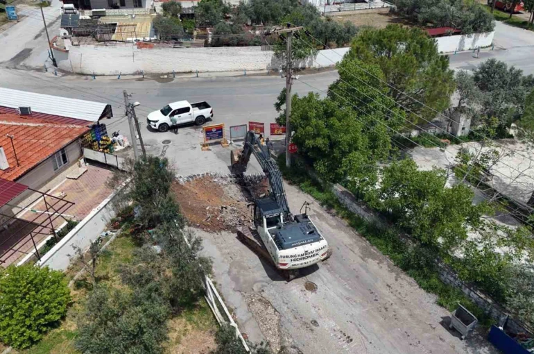 Düğerek’te yol çalışmaları başladı 