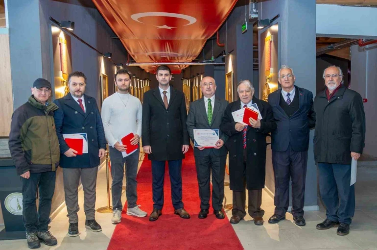 Dumlupınar’da "Objektifimden Dumlupınar" fotoğraf yarışmasının ödülleri sahiplerini buldu 