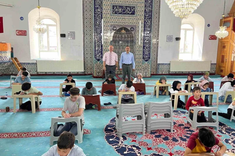 Dumlupınar’da Yaz Kur’an Kursu öğrencilerine Bilgi Birikim Sınavı