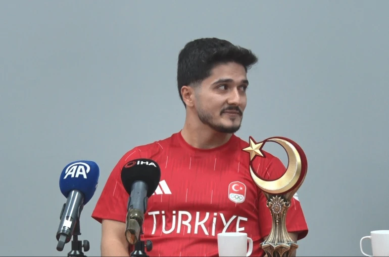 Dünya şampiyonu Muhammed Furkan Özbek’ten öğrencilere ilham veren buluşma 