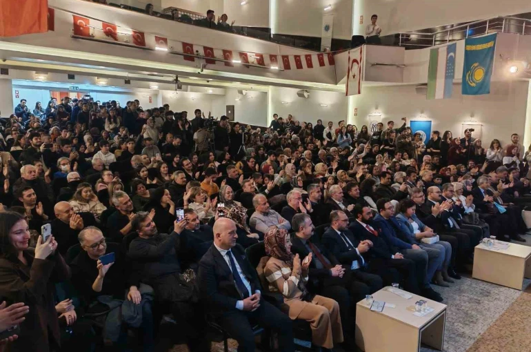 ’Dünya Türk Dili Ailesi Günü’ Eskişehir’de coşkuyla kutlandı 