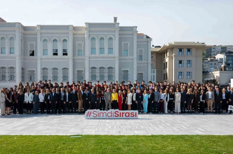 Dünyanın prestijli üniversitelerinden tam bin 448 kabul 