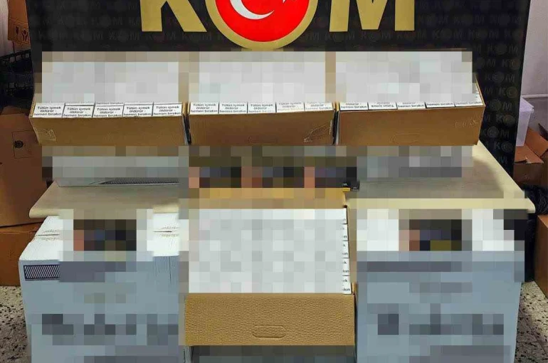 Durdurulan araçta 100 bin adet boş makaron ele geçirildi 