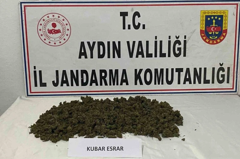 Durdurulan araçtan uyuşturucu çıktı