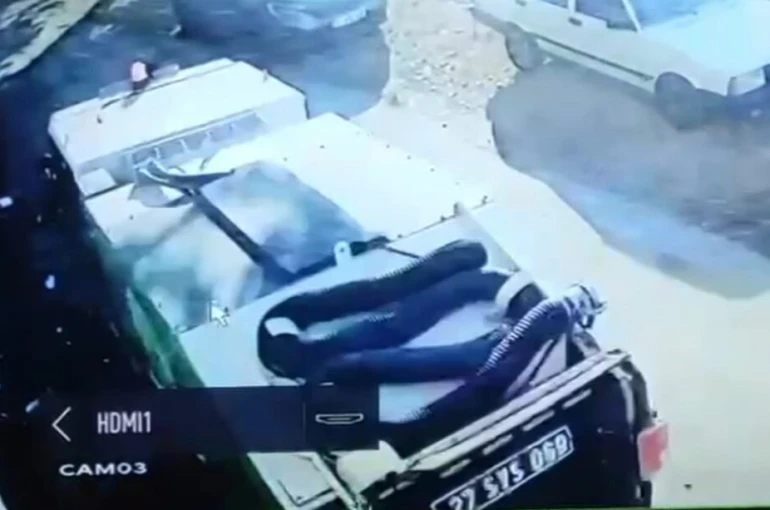 Düşürdüğü 40 gram altın 40 tonluk çöplükte bulundu, gözyaşlarına hakim olamadı