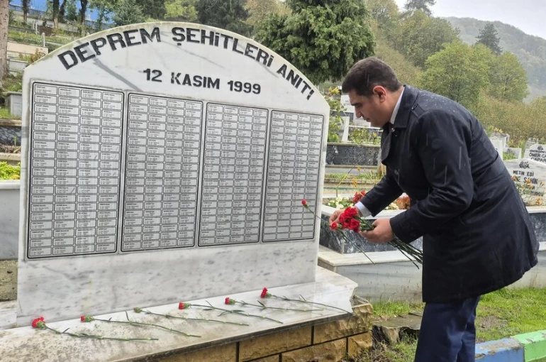 Düzce depreminin 26. yılında acılar hala taze