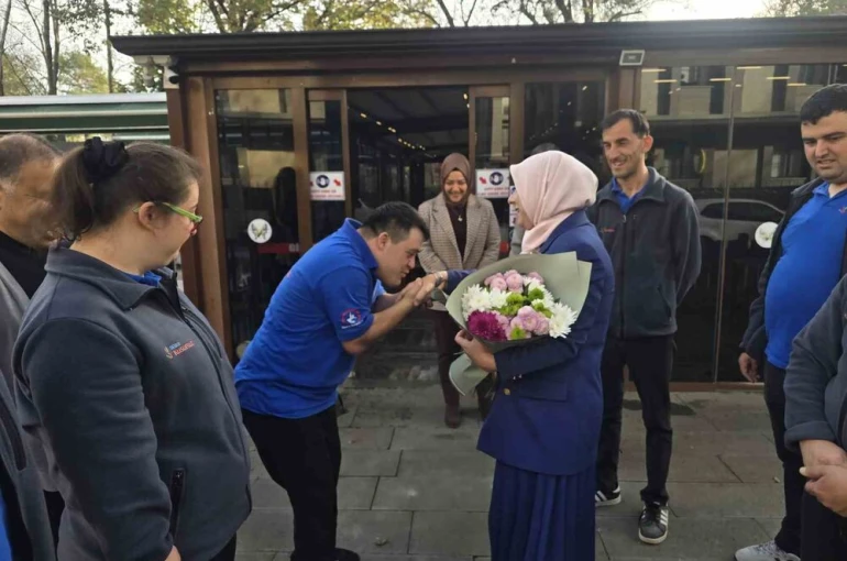 Düzce İl Milli Eğitim Müdürü’nden Kusursuz Kafe’ye ziyaret 