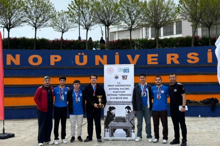 Düzce Üniversitesi Satranç Topluluğu’ndan KuzeyCup’ta 4. oldu