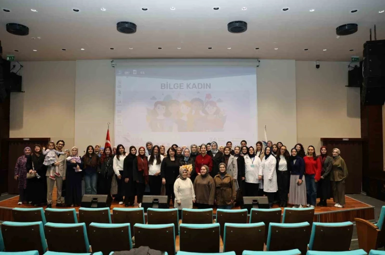 Düzce Üniversitesi’nde "Bilge Kadın" temalı konferans 