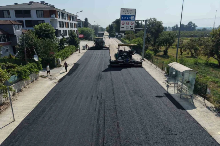 Düzce’de bin 800 metrelik yol yenileniyor