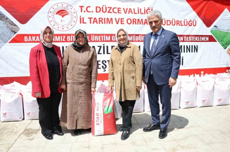 Düzce’de çiftçilere yem bitkisi tohumu dağıtıldı 