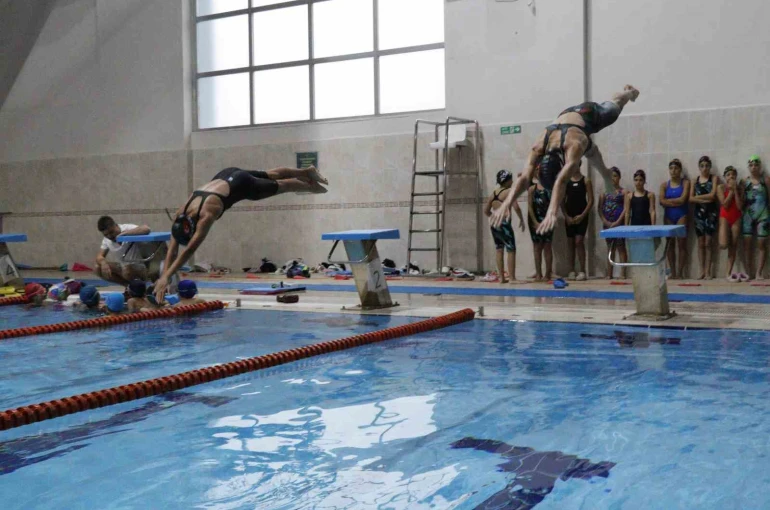 Düzceli yüzücülerin hedefi milli takım forması