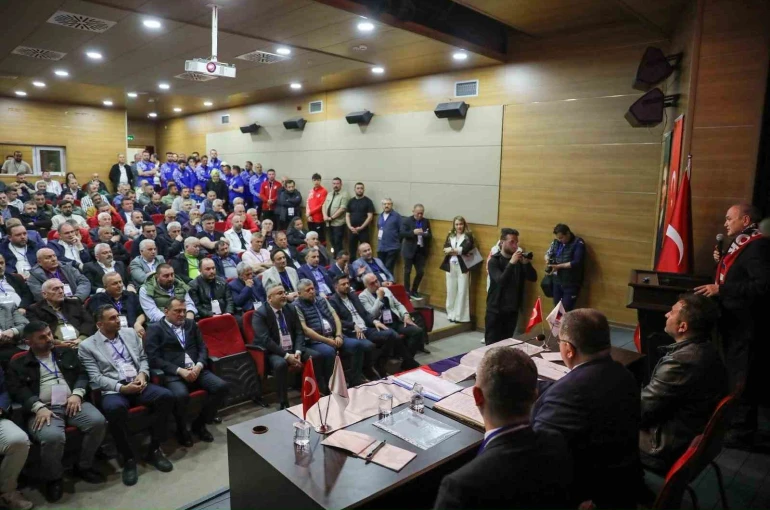 Düzcespor olağanüstü genel kurulu yapıldı 