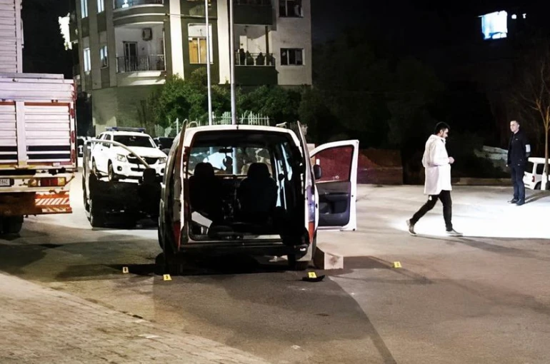 (Düzeltme) Hamile kadın, eski eşinin silahlı saldırısında yaralandı, 32 haftalık bebek hayatını kaybetti
