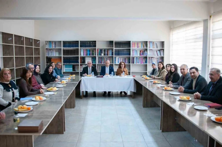 EBYÜ’de sağlık birimlerinin memnuniyet anketleri değerlendirildi 