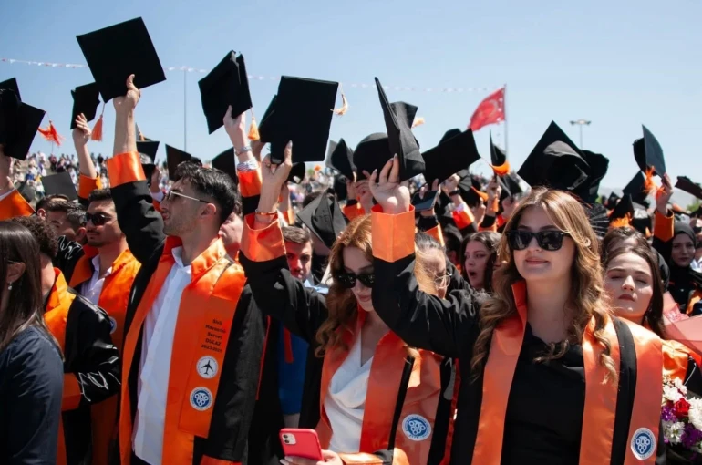 EBYÜ’ye 4 bin 148 yeni öğrenci