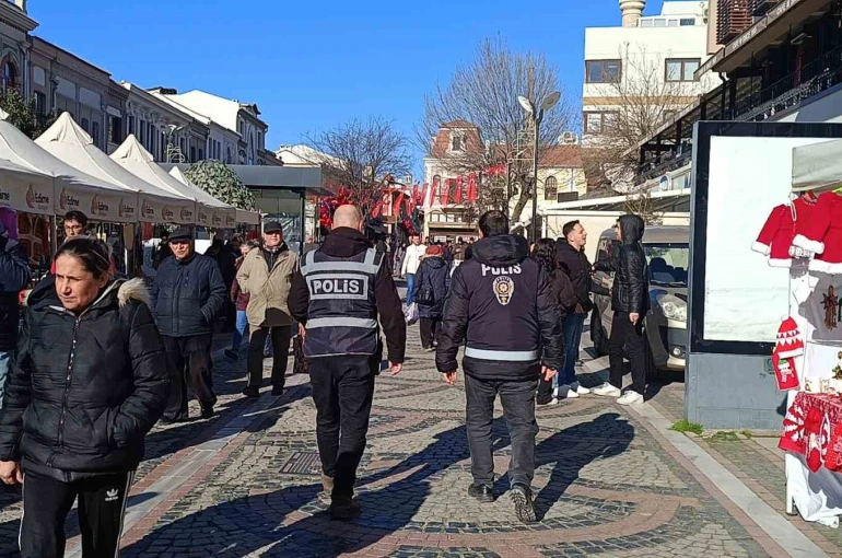 Edirne polisi işlek noktalarda güvenliği arttırdı 