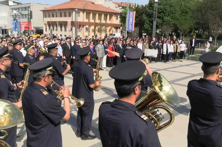 Edirne’de Hemşireler Günü törenle kutlandı 