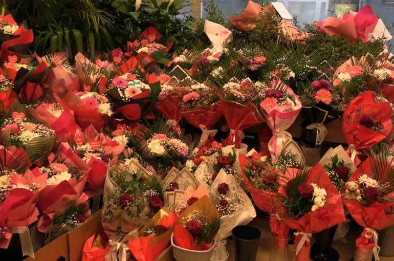 Edirne’deki çiçekçilerde sevgililer günü yoğunluğu 