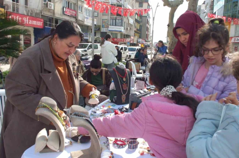 Edremit’te Sevgi Panayırı ilgi gördü 