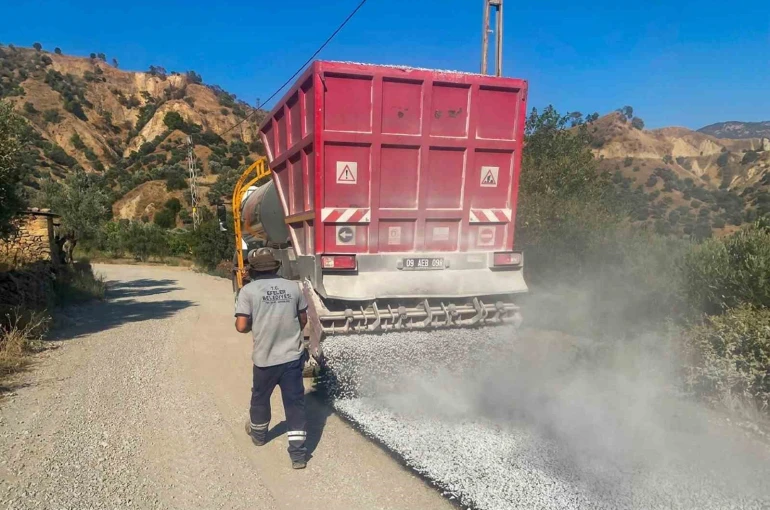 Efeler Belediyesi Pınardere Mahallesi’nin yollarını yeniliyor 