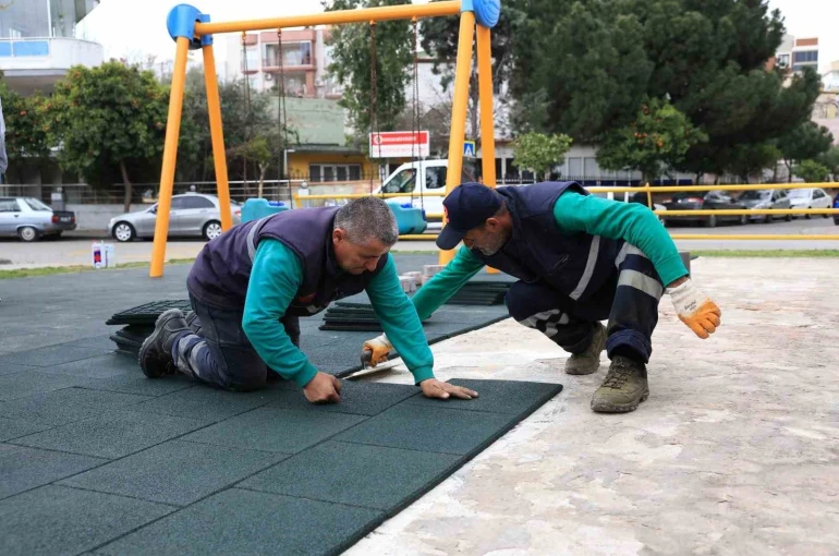 Efeler Belediyesi’nden parklarda bakım ve onarım çalışması
