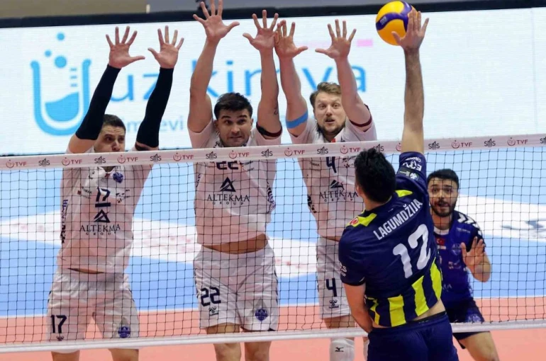 Efeler Ligi: Altekma: 1 - Fenerbahçe: 3 