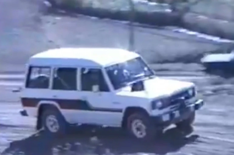 Efsane valinin oğlu 45 yıl sonra babasının makam aracını bulup satın aldı 