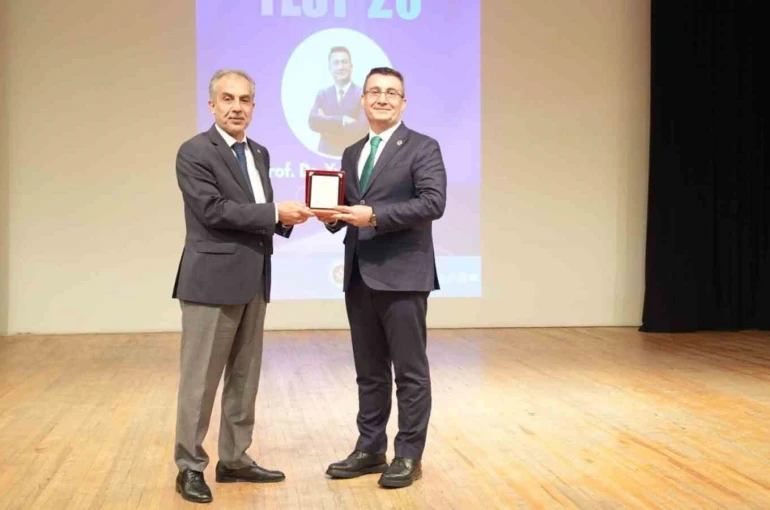 Ege Üniversitesinde teknoloji ve verinin geleceği konuşuldu 