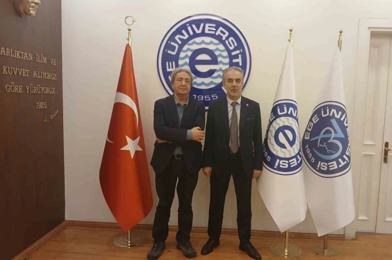 Ege Üniversitesinden "Yapay Zekâ Destekli Eğitim ve Araştırma" atılımı 