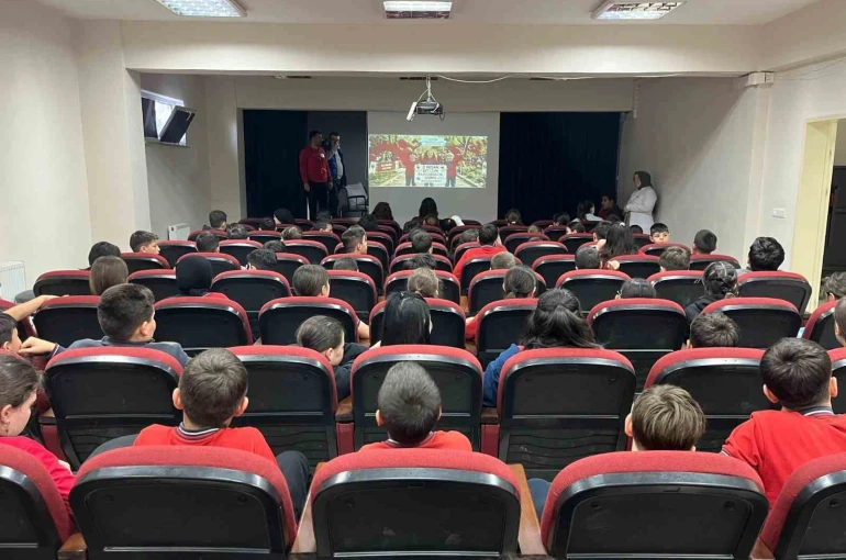 Eğitim Fakültesi’nden otizm farkındalığına katkı 