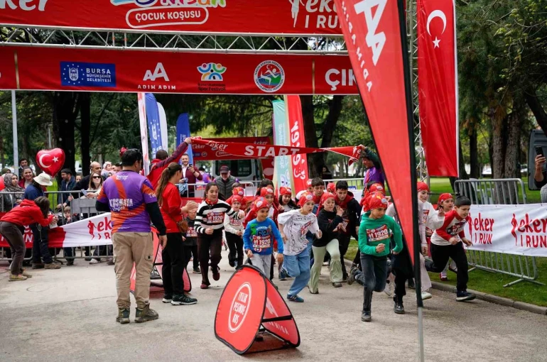 ‘Eker I Run 23 Nisan Çocuk Koşusu’ bayram sevincini sporla buluşturdu 