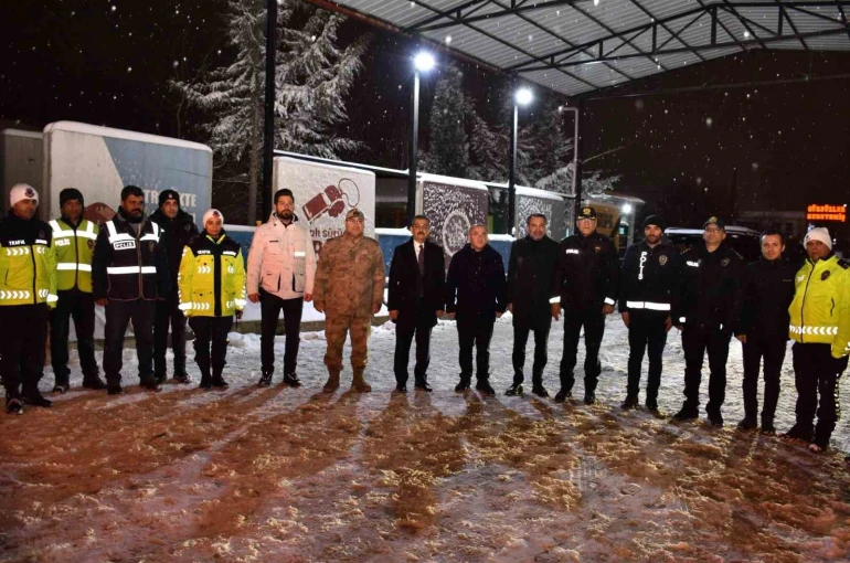 Elazığ protokolü, görevi başındaki güvenlik güçleriyle bir araya geldi 