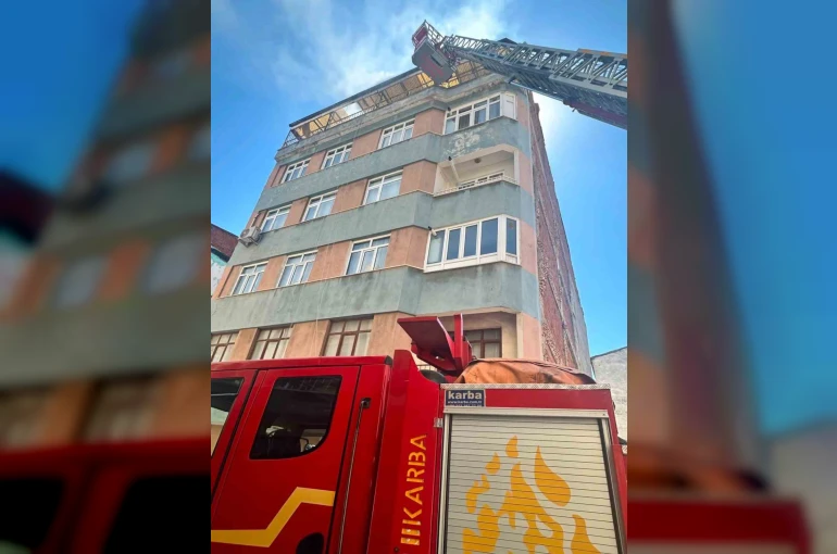 Elazığ’da çatı yangını