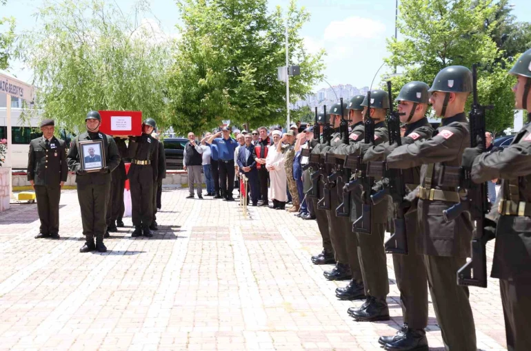Elazığ’da Kıbrıs Gazisi Acar son yolculuğuna uğurlandı