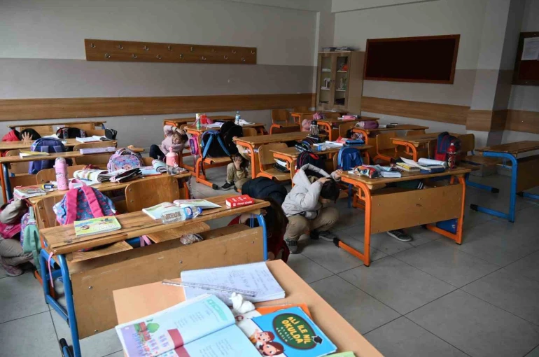 Elazığ’da öğrencilere afet bilinci aşılandı 