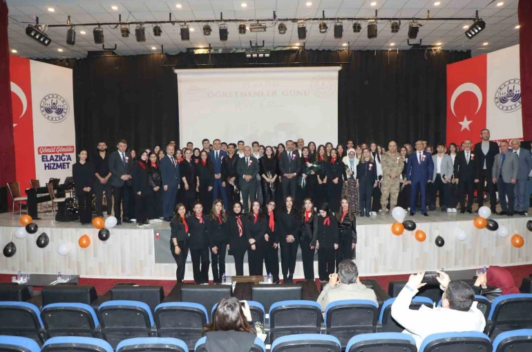 Elazığ’da Öğretmenler Günü kutlandı 