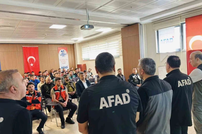 Elazığ’da Orman Bölge Müdürlüğü personeline afet eğitimi 