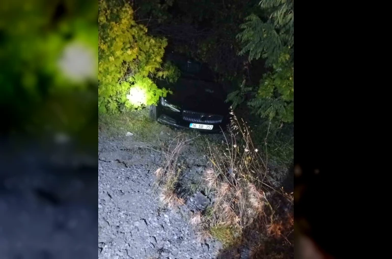 Elazığ’da otomobil şarampole uçtu: 1 yaralı 