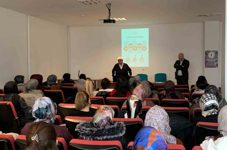 Elazığ’da tanıdan tedaviye temel yaklaşım eğitimi verildi 