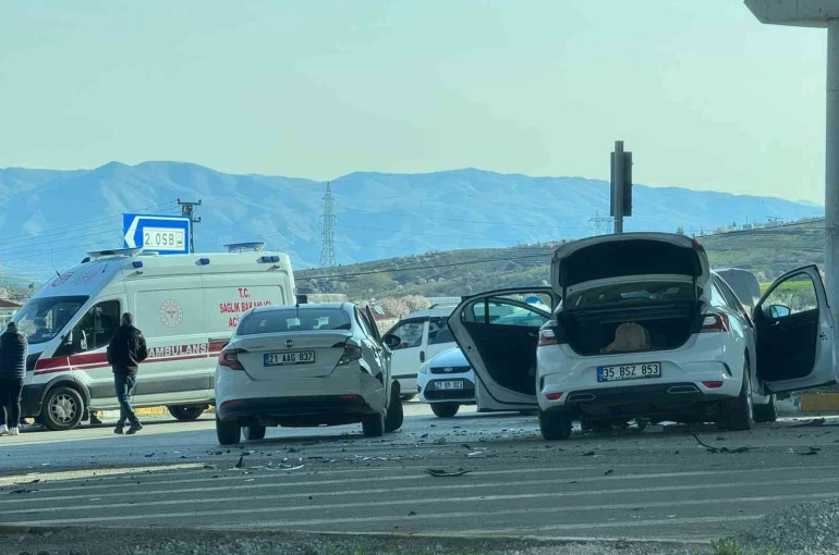 Elazığ’daki trafik kazası: 6 yaralı 