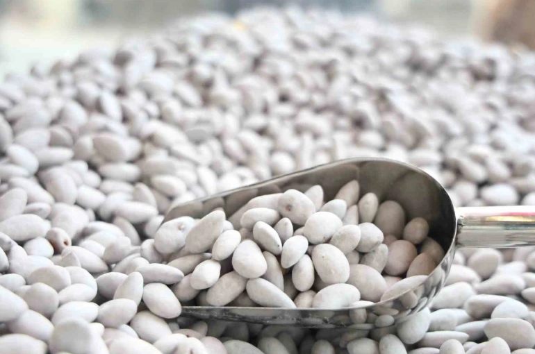 Elazığ’ın ‘Beyaz altını’ badem şekeri 