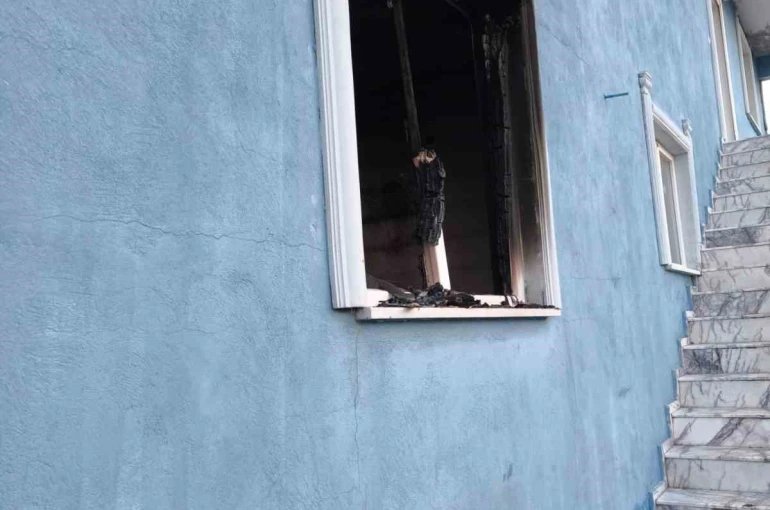 Elektrikli battaniyeden çıkan yangında hayatını kaybetti 