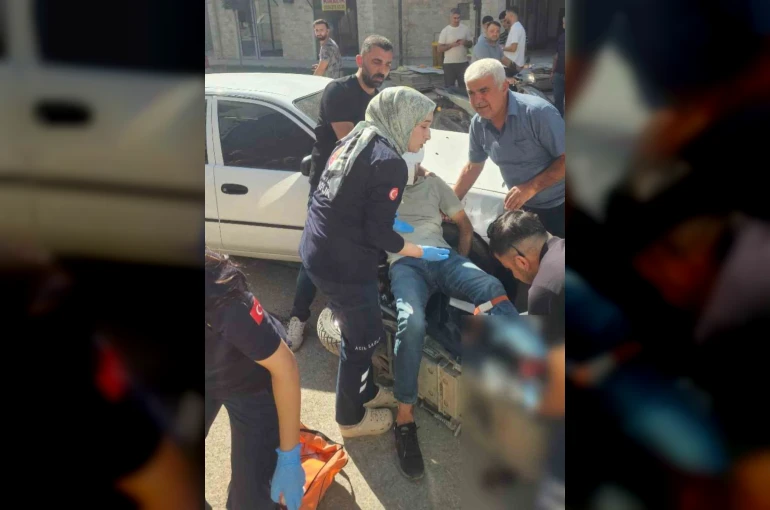 Elektrikli bisiklet ile otomobil çarpıştı: 1 yaralı 