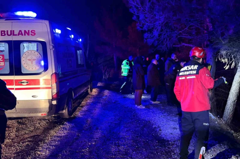 Elektrikli bisikletle uçuruma yuvarlanan genç hayatını kaybetti 