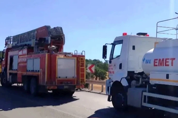 Emet’te biçerdöver yangını büyümeden söndürüldü