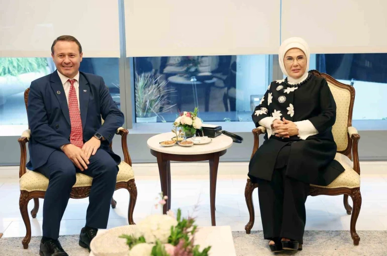 Emine Erdoğan, Kosova Cumhurbaşkanı’nın eşi Sadriu ile görüştü 